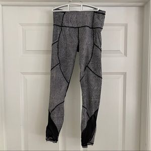 lululemon cropped (mesh) leggings! Size 4!